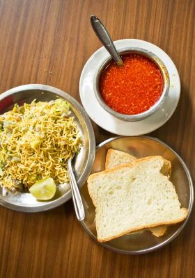 Misal at Shrikrushna Bhuvan